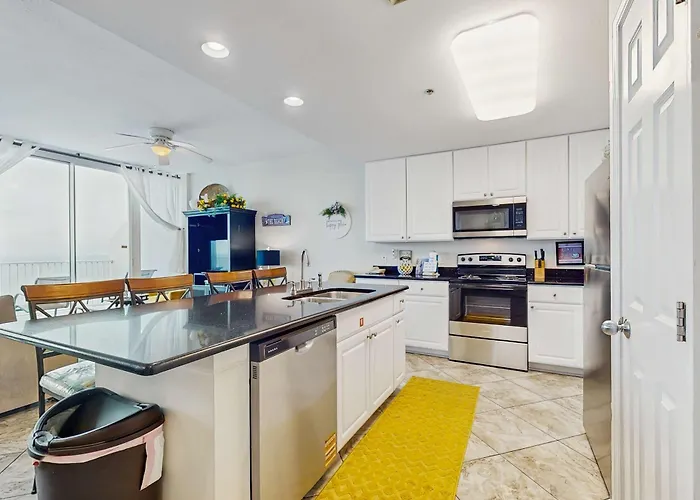 Gulf-front W Great Balcony Ocean View Ac & Shared Pools Hot Tubs & Gym Holiday home *