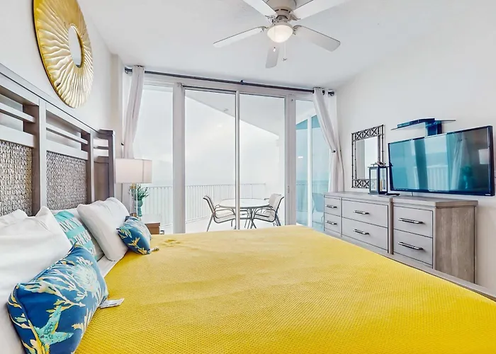 Gulf-front W Great Balcony Ocean View Ac & Shared Pools Hot Tubs & Gym Holiday home Gulf Shores